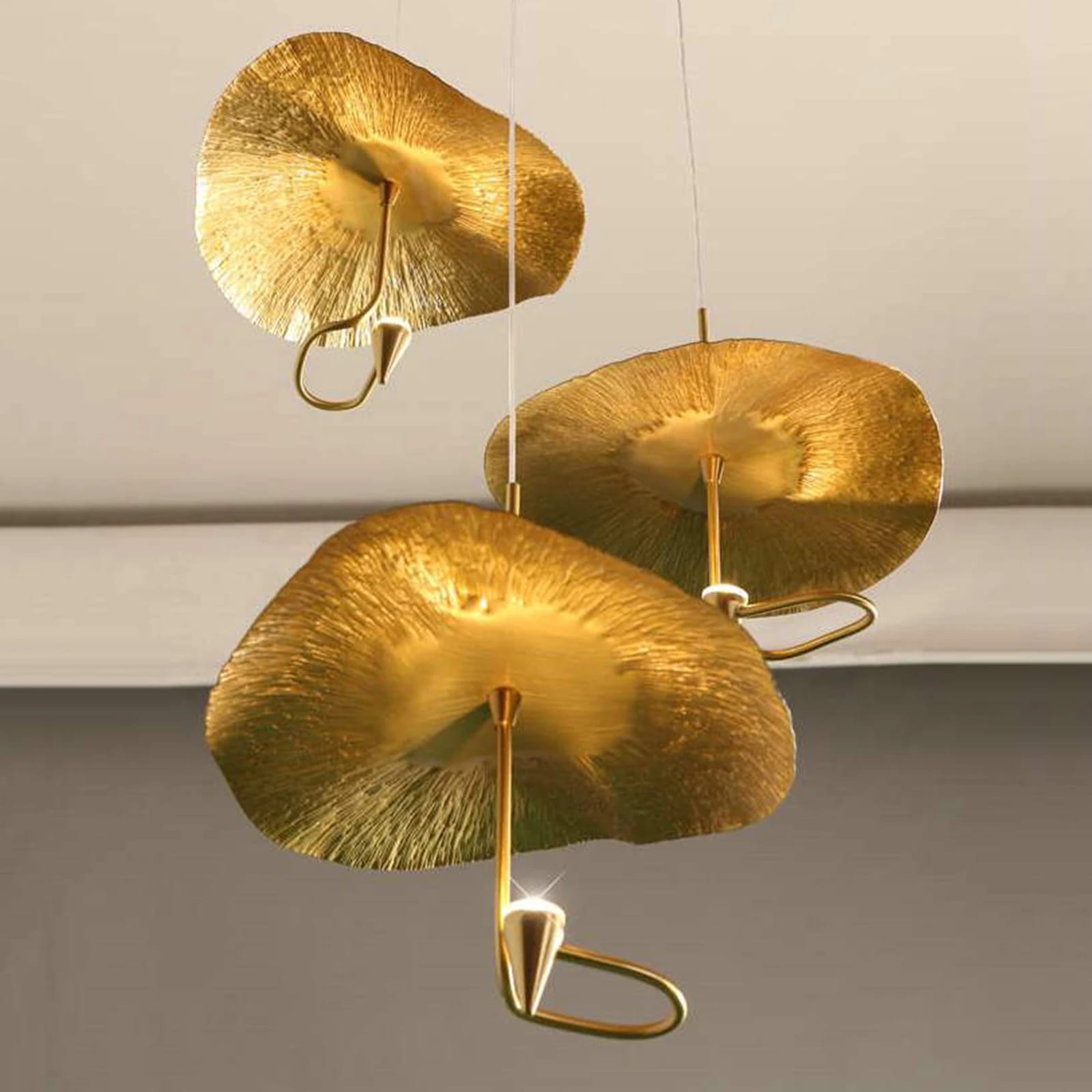 ثريا نحاسية بلوم – Copper Bloom