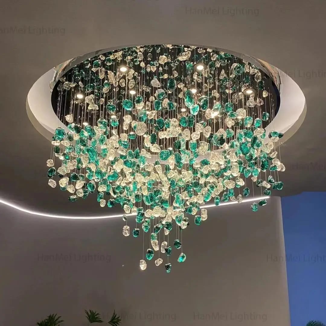 أحجار زجاجية ديكورية لتفصيل الثريات – Decorative Glass Stones for Custom Chandeliers